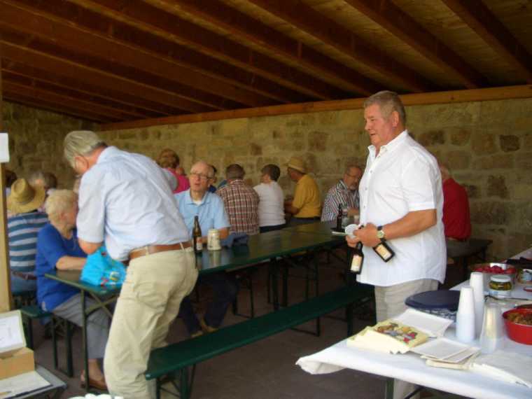 schlossparkhock050.jpg