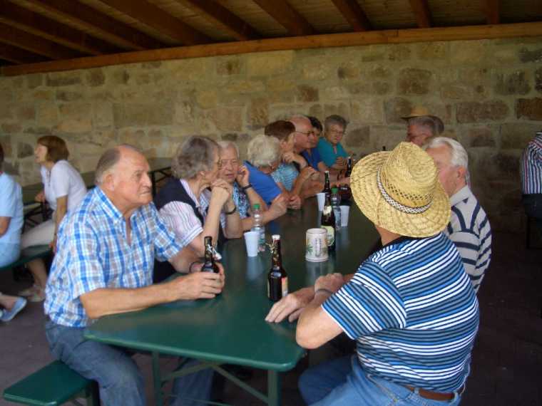 schlossparkhock080.jpg