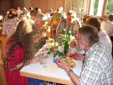 zz_2f2_tisch_hinten.jpg